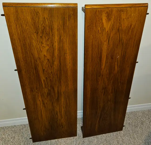 China Cabinet and Table/Chairs $400. Delivery Available - Photo 10