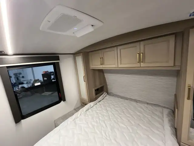 2025 Outback 252RD, COMPACT, COUPLES TRAILER CLEARANCE SALE - Photo 30