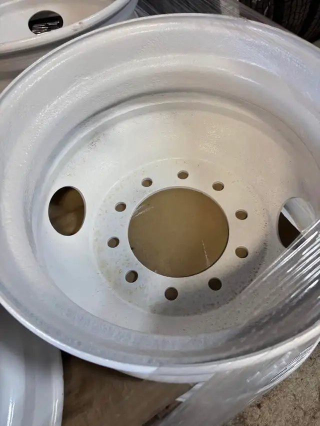 8.25"x22.5" Hub Pilot Steel Wheel - Photo 3