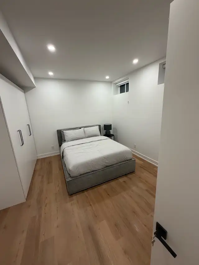 Private Room With Private Bathroom - Photo 9