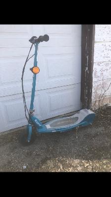 Scooter E200