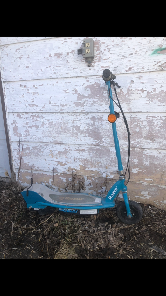Scooter E200 - Photo 2