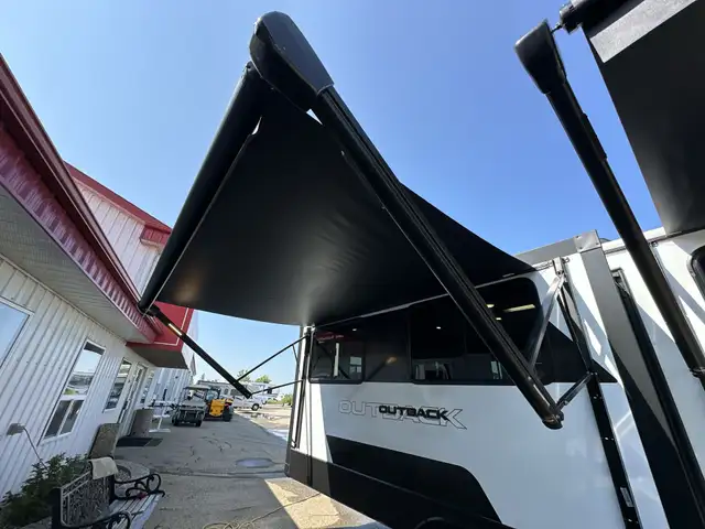 2025 Outback 328RL COUPLES UNIT, LUXURY, SPACIOUS - Photo 8