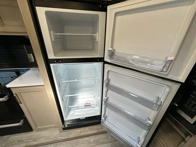 2025 Outback 328RL COUPLES UNIT, LUXURY, SPACIOUS - Photo 30