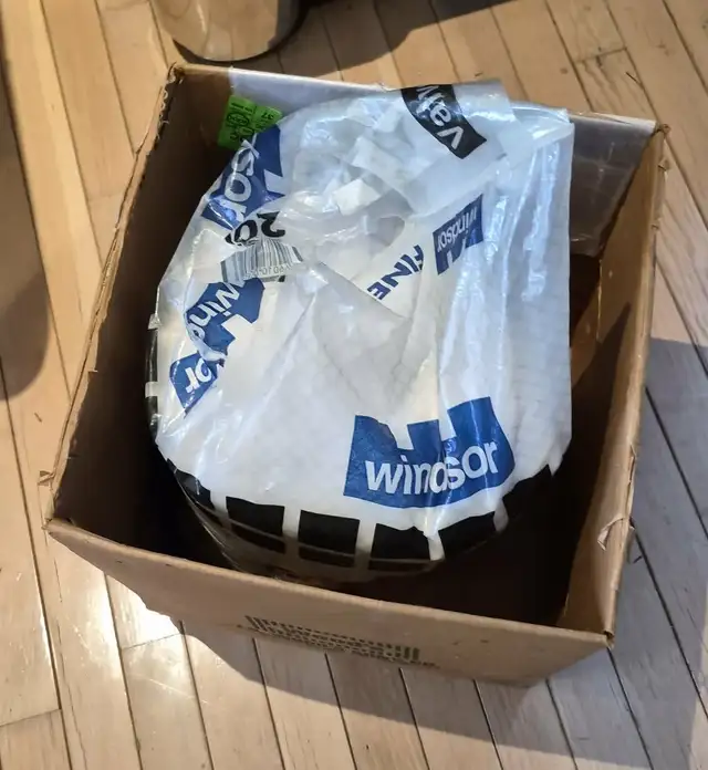 20KG WINDSOR FINE SALT – FULL BAG – $10 - Photo 2