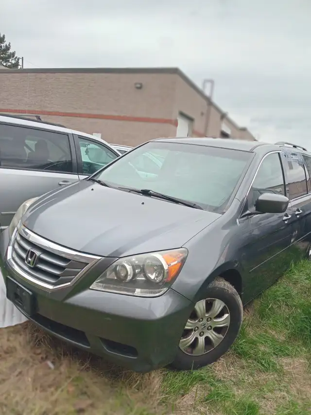 Used Honda Odyssey 2010 Fully Loaded - Photo 3