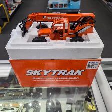 Skytracks 8042 Telehander 1:32 Diecast Model @ Cashopolis!!