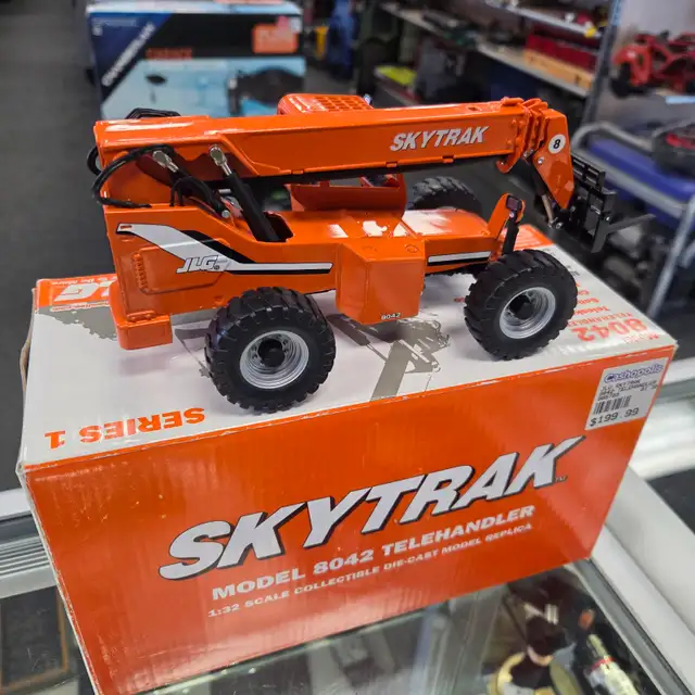 Skytracks 8042 Telehander 1:32 Diecast Model @ Cashopolis!! - Photo 3