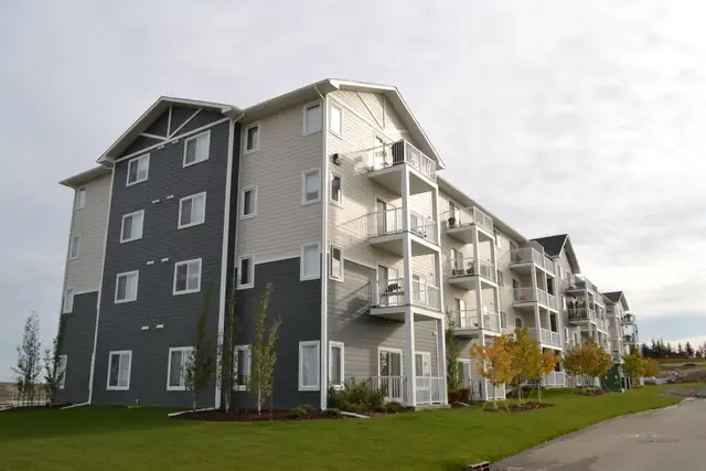 Bachelor unit in Sylvan Lake