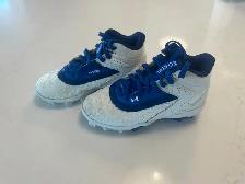 Under Armour Kids Size 13 Baseball Cleats