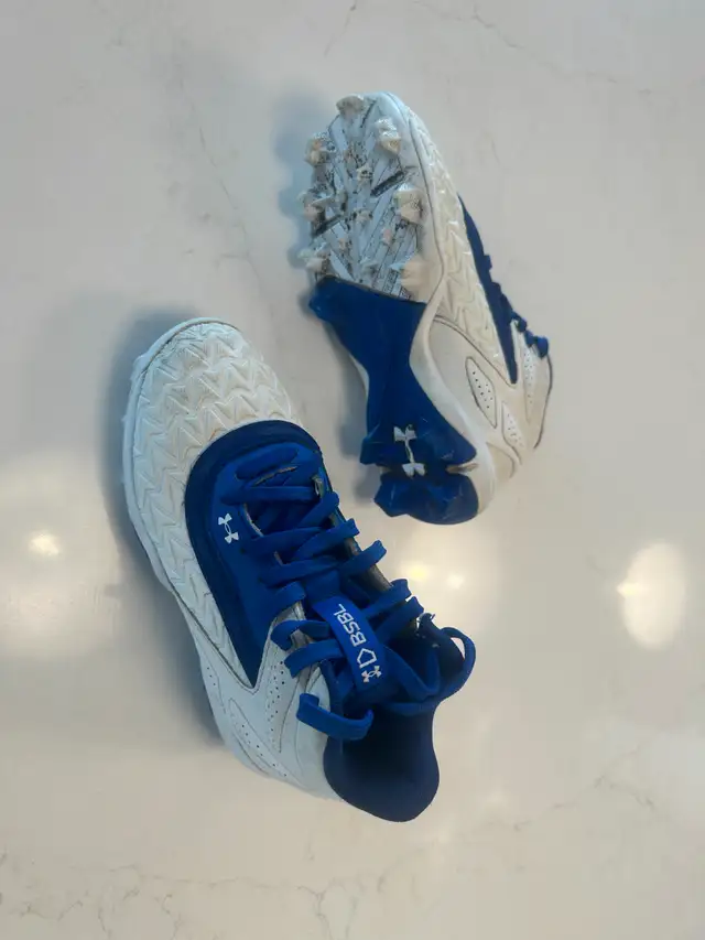 Under Armour Kids Size 13 Baseball Cleats - Photo 2