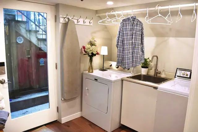quiet, clean furnished room - Photo 7
