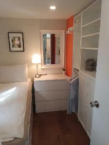 quiet, clean furnished room - Photo 9