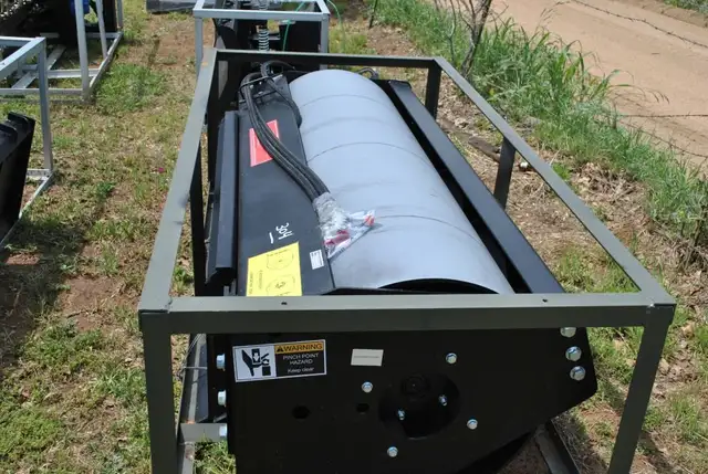Rouleau de compactage de 72 po pour chargeuse compacte