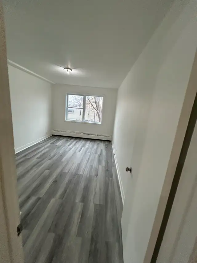 2 1/2 Apt STUDIO Visite entre 11:00 et 3:00 Lundi au Vendredi - Photo 7