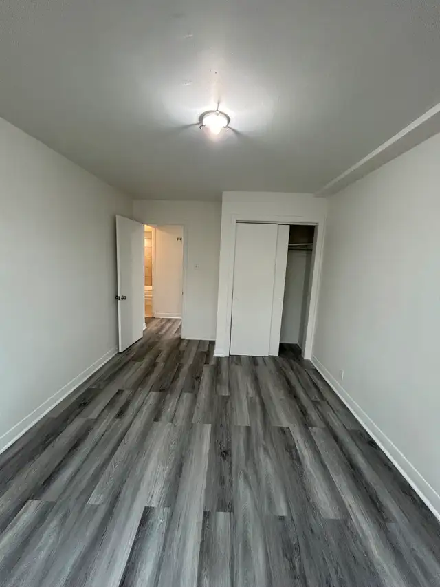 2 1/2 Apt STUDIO Visite entre 11:00 et 3:00 Lundi au Vendredi - Photo 9