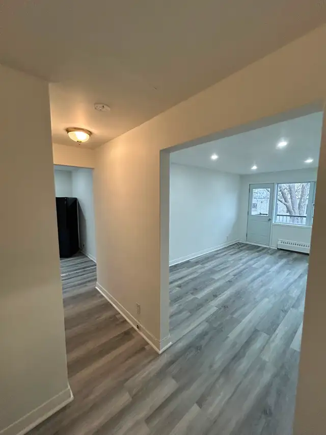 2 1/2 Apt STUDIO Visite entre 11:00 et 3:00 Lundi au Vendredi - Photo 10