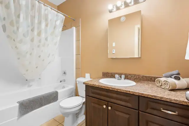 3 Bedroom Condo- A Home away from Home - Photo 3