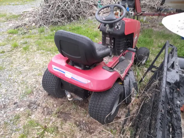 Lawn Tractor Iron Horse - Photo 2