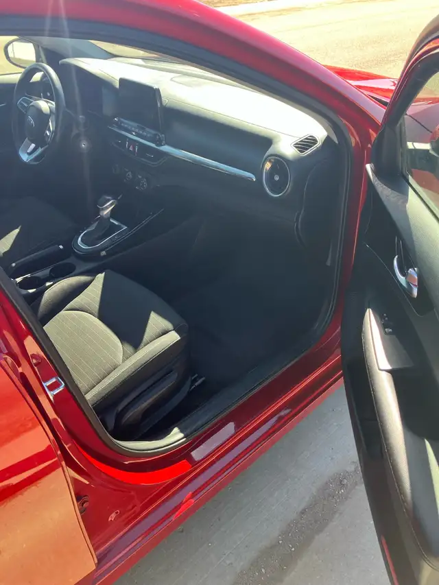 2020 Kia Forte only 79,000km - Photo 7