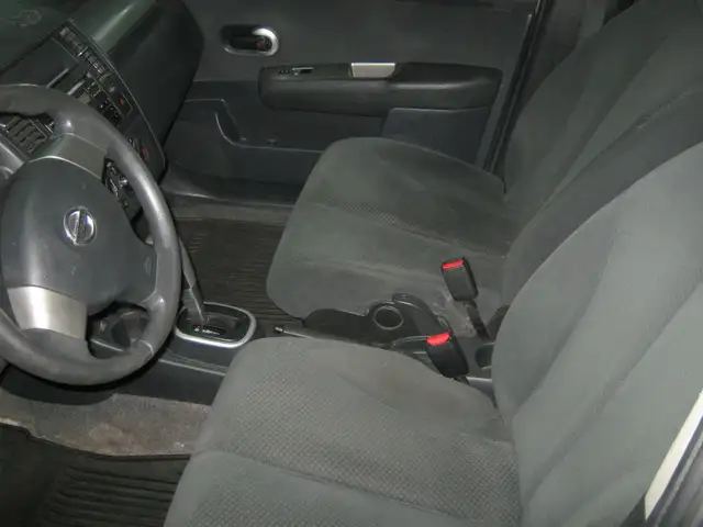 2012 Nissan Versa S PETIT BUDGET !! - Photo 9