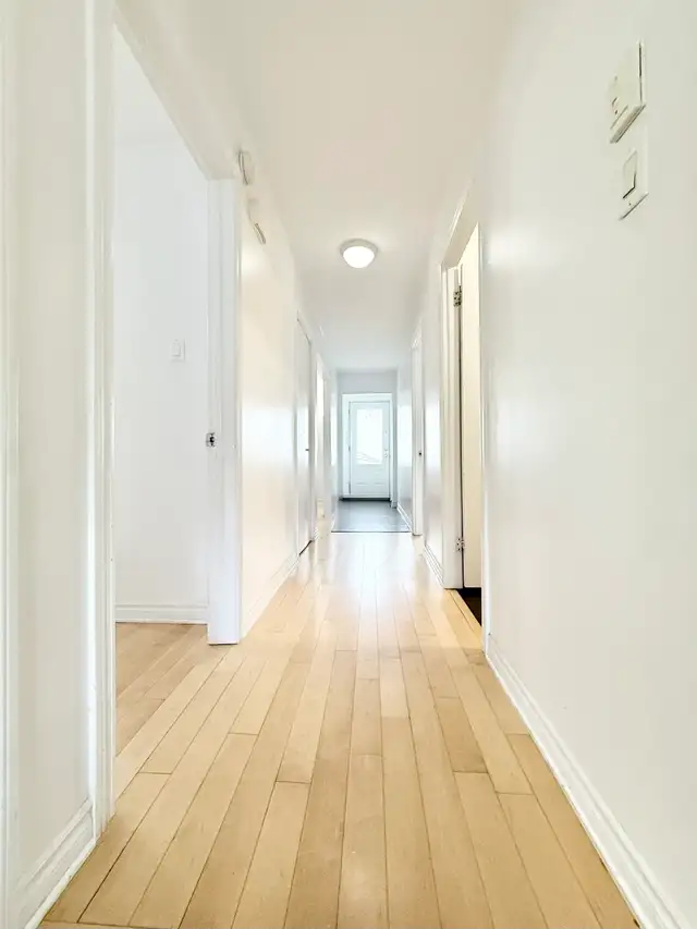 Grande 5 1/2 à Longueuil (triplex) - Photo 2