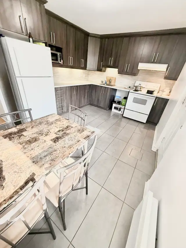 Grande 5 1/2 à Longueuil (triplex) - Photo 8