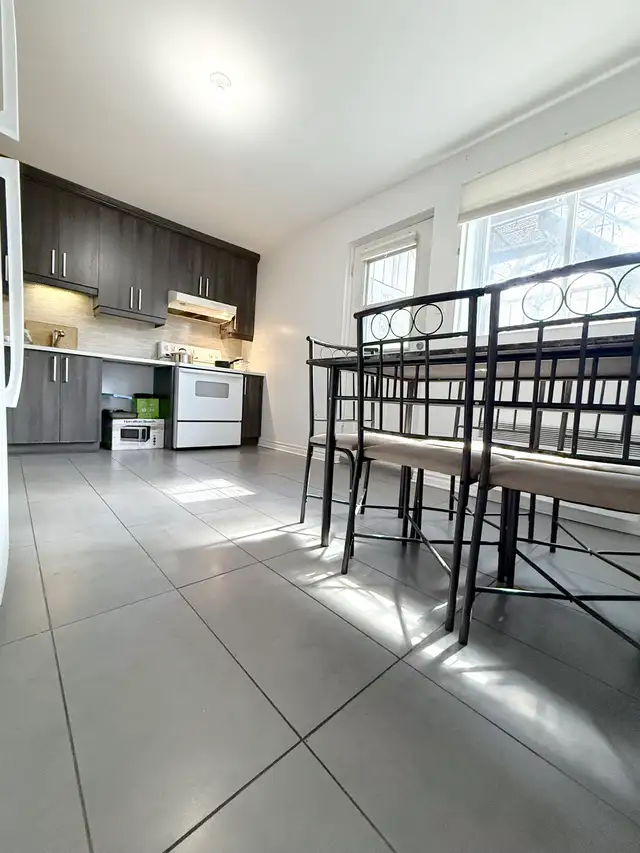 Grande 5 1/2 à Longueuil (triplex) - Photo 9