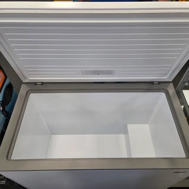 Midea 10.3cu Chest Deep Freezer @ Cashopolis!! - Photo 2