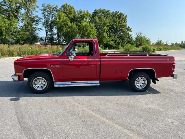 1986 Chevrolet Wrangler - Photo 2