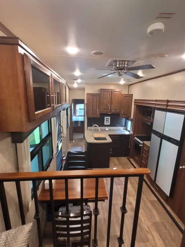 2018 Jayco Eagle 339 FLQS - Photo 4
