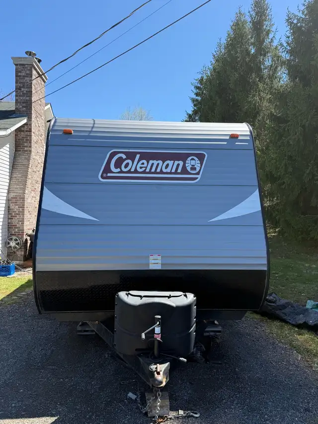 2018 Coleman 263BH 26 foot travel trailer - Photo 4