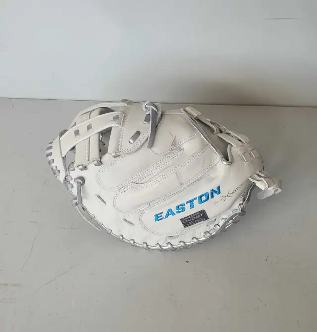 34' Easton Ghost NX Catchers Mitt (32013071)