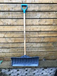 26' snow shovel Like NEW $15 call text email Mike 416.839.2097