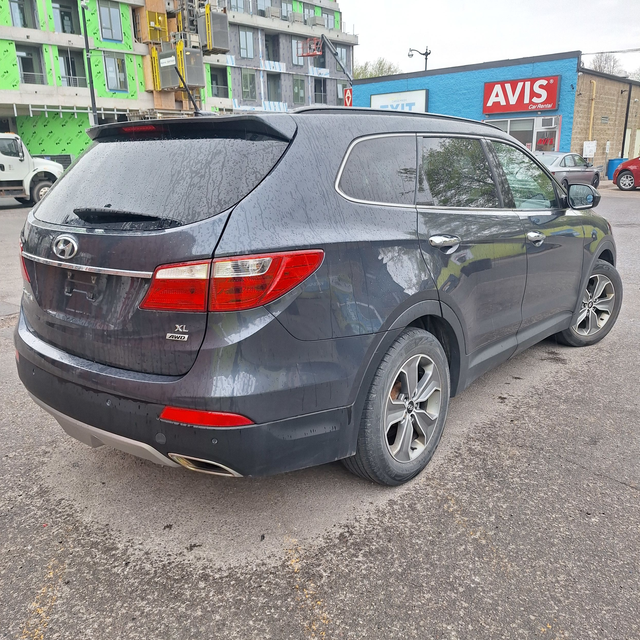 2015 Hyundai Santa Fe XL Premium AWD, 3.3l 6cyl, No Accidents - Photo 9