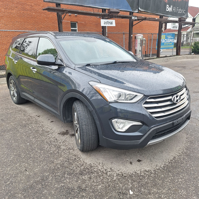 2015 Hyundai Santa Fe XL Premium AWD, 3.3l 6cyl, No Accidents - Photo 11