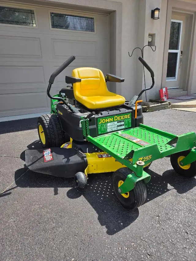 john deere z225 zero turn - Photo 2