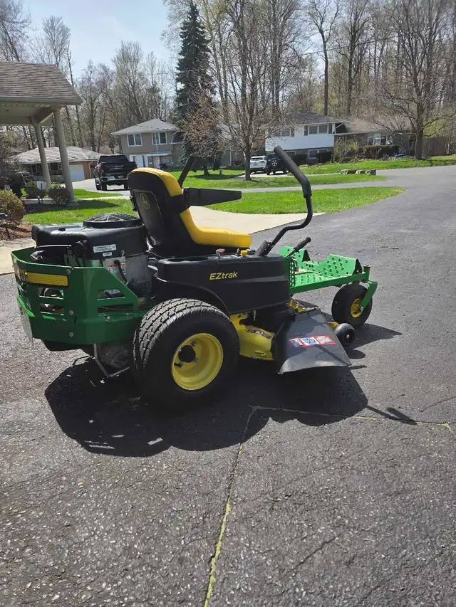 john deere z225 zero turn - Photo 4