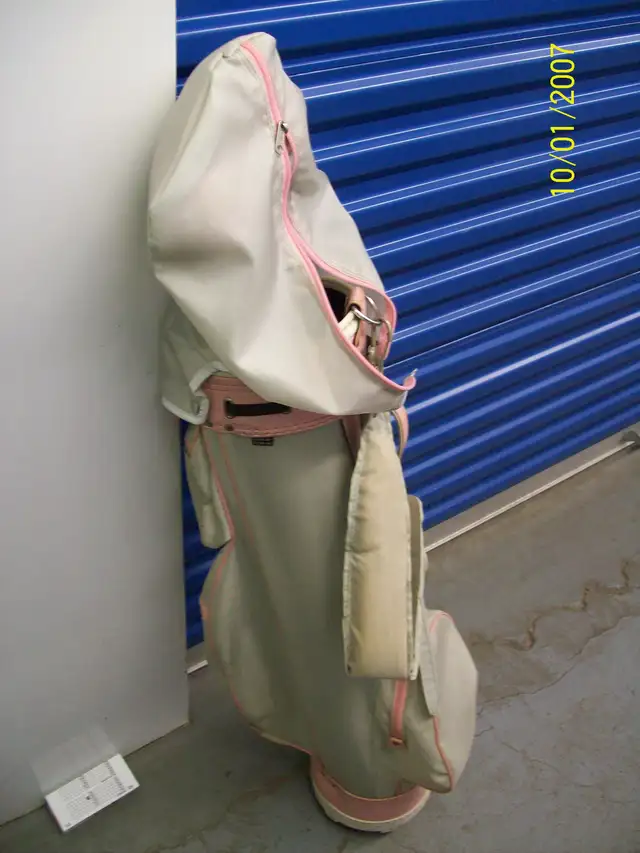 LADIES LEFT HAND GOLF CLUBS 11 clubs balls/tees $85/set