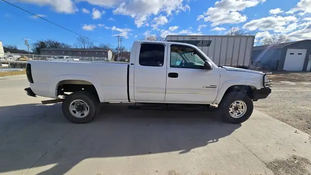 2004 Chevrolet Silverado 2500HD Duramax LB7 4X4 - Photo 3