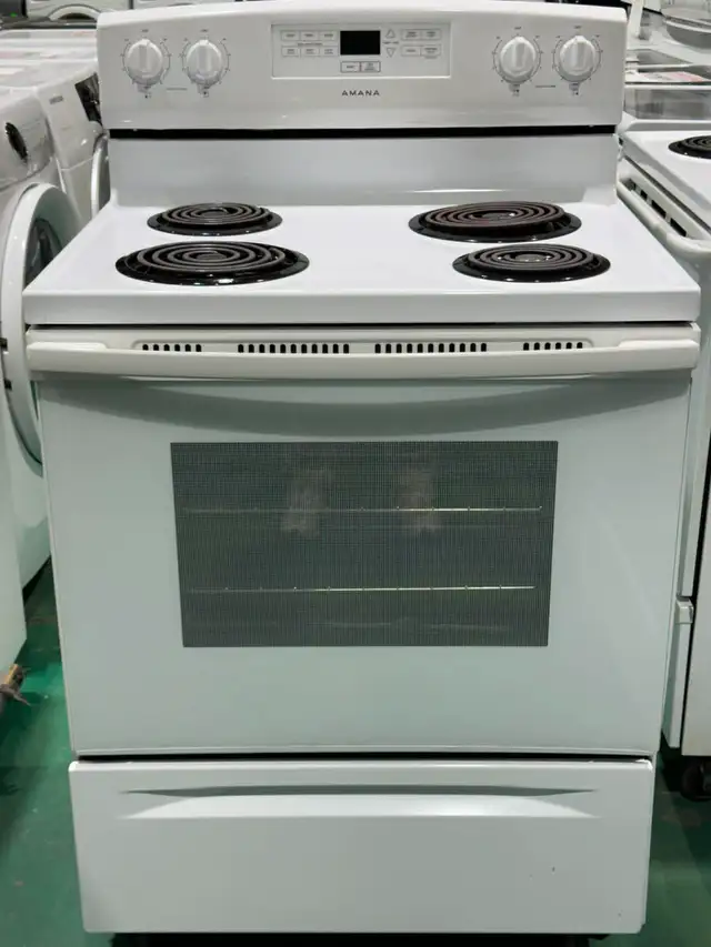Reconditioned Amana Coil Top Stove YACR4303MFW5 (S4220) $395