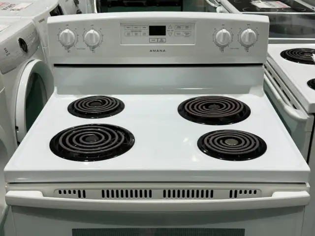 Reconditioned Amana Coil Top Stove YACR4303MFW5 (S4220) $395 - Photo 3