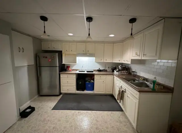 Furnished room for rent by UofM and by bus stop - Photo 6