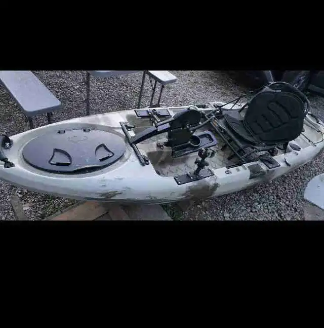 PREMIUM PEDAL DRIVE FISHING KAYAK - READY FOR THE WATER