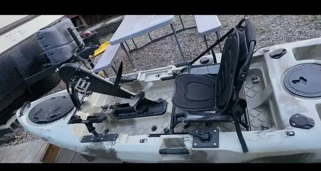 PREMIUM PEDAL DRIVE FISHING KAYAK - READY FOR THE WATER - Photo 6