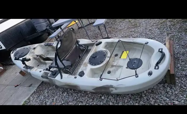 PREMIUM PEDAL DRIVE FISHING KAYAK - READY FOR THE WATER - Photo 8