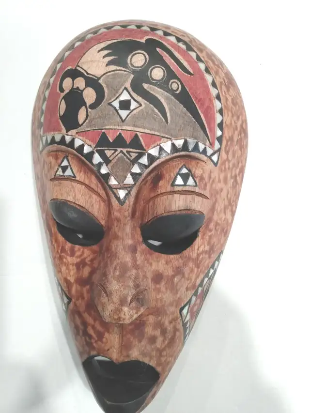 4 MASQUES ORIGINAUX EXOTIQUES - Photo 3