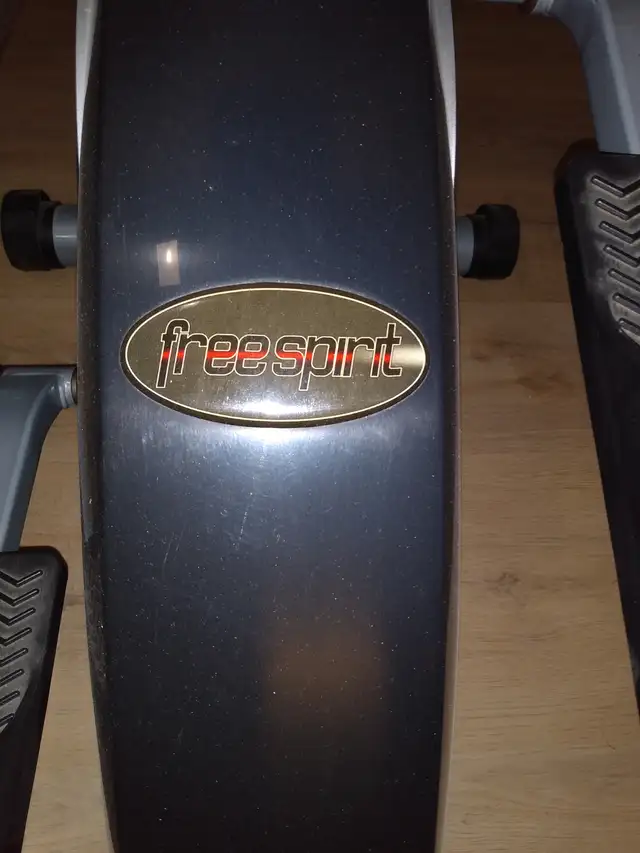 APPAREILLE D'EXERCICE ELLIPTIQUE FREESPIRIT 951 - Photo 4