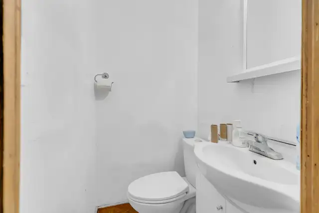 Brick 2StoreyHome with Garage Big6Bed 3Bath 69Shepherd, Windsor. - Photo 7