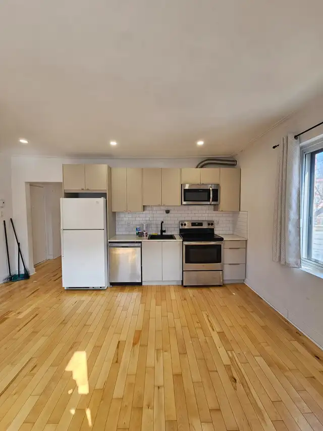 Renovated 4½ | Côte-des-Neiges | 2 Bedrooms - Edouard-Montpetit